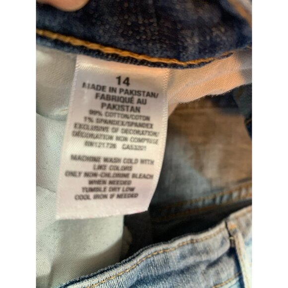 Shorts - Picture 6 of 7